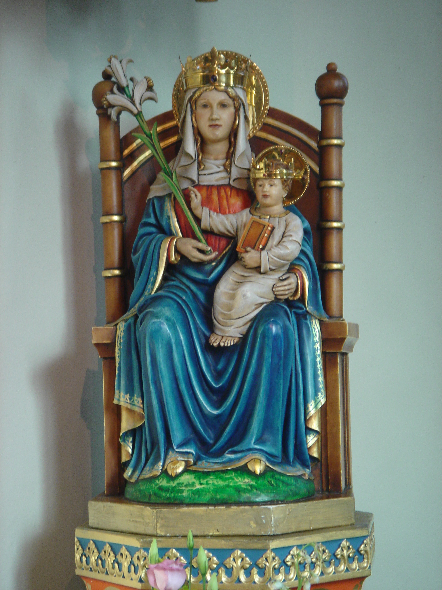 The statue of Our Lady of Walsingham in the Slipper Chapel